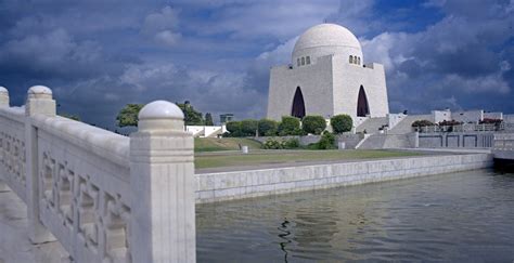 places attractions     karachi  tripfore