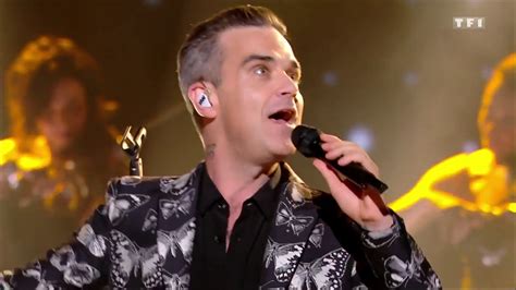 robbie williams supreme and party like a russian live at