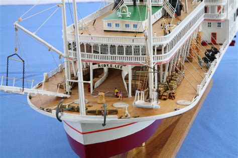 close up photos of model mississippi steamboat robert e lee