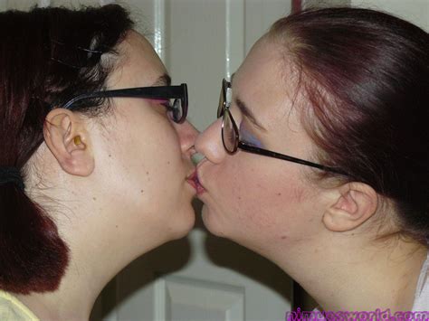 geeky lesbians kissing college beauty college