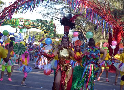 sigue la fiesta carnaval de santiago  boarding pass tv