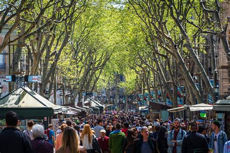 walk  la rambla barcelona