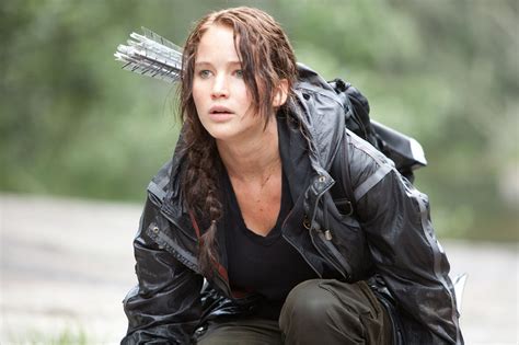 the hunger games final ever scene will show katniss everdeen hunting mirror online