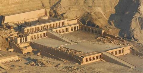 deir al bahari mortuary temple  queen hatshepsut luxor