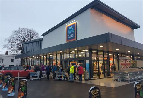 aldi seeks locations     dozen  kent stores