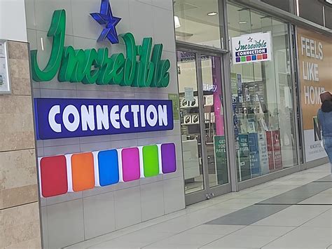 newcastle kzn armed robbers strike  mall electronics store