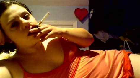 Amateur All Alone Naturally Slutty Webcam Bitch Was Smoking While