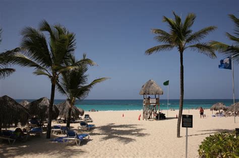 man died at dominican resort foaming green from mouth