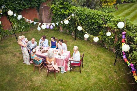 throw  inexpensive outdoor party