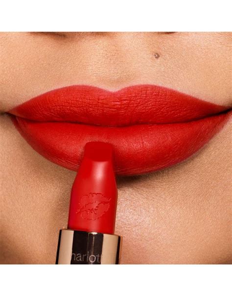Hot Lips Tell Laura Laura Is The Ultimate Bright Bohemian British