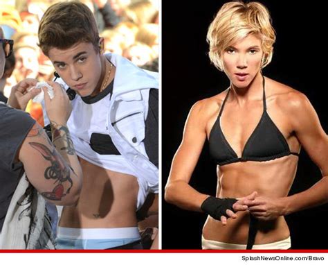 Justin Bieber Flashes His Work Out Abs