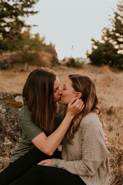 columbia river gorge engagement session hayley emily portland