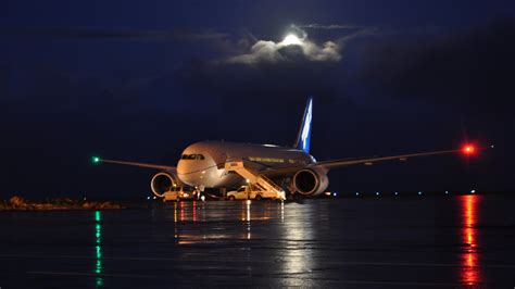 wallpaper lights night vehicle airplane boeing  landing