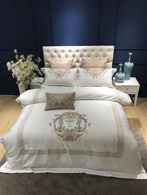 elegant embroidery luxury wedding bedding set egypt cotton king