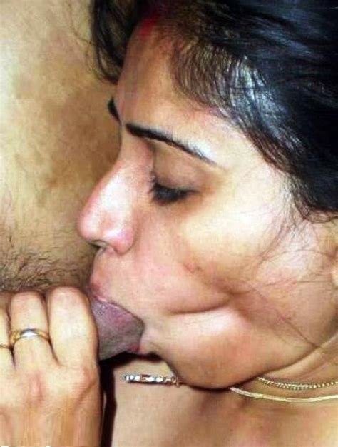 sexy indian girls bhabhi giving hot blowjob