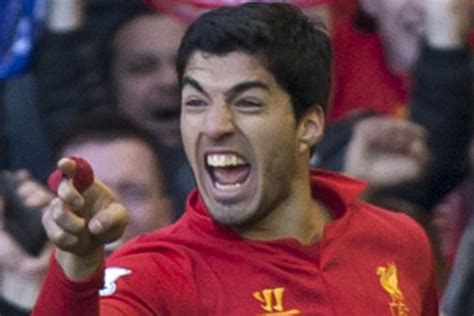 Steven Gerrard Luis Suarez Will Stay At Liverpool Despite Biting Ban