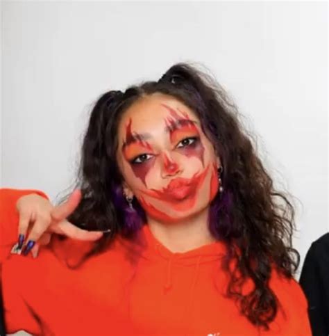 pin  liz  avani gregg halloween costumes women creative clown