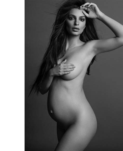 emily ratajkowski nude during her pregnancy 5 photos
