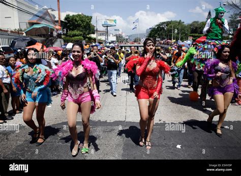 San Salvador El Salvador 1st Aug 2014 People Take Part In The