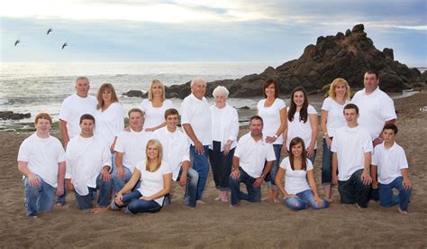 white shirts  blue jeans family beach pictures beach family  family photo outfits