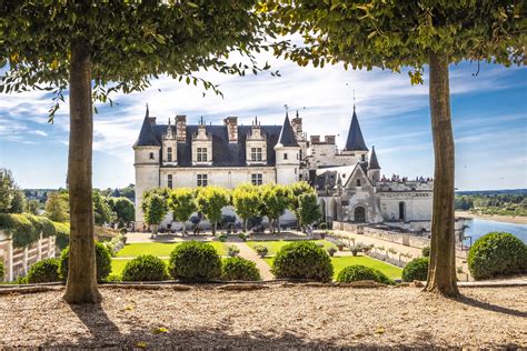 loire valley castles  visit top itinerary bike trails