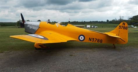 miles magister classic warbirds