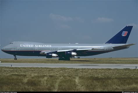 nua united airlines boeing   photo  remi dallot id