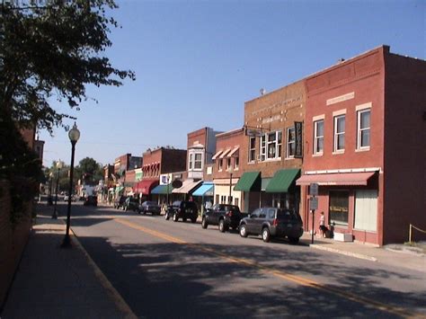 chesterton  downtown chesterton  photo picture image indiana
