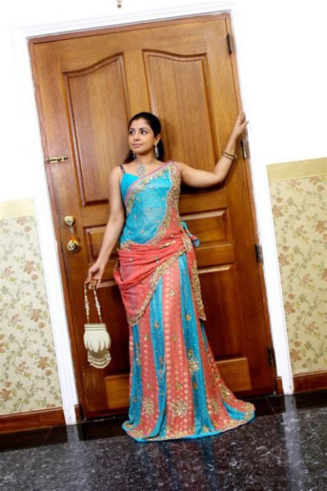 Sri Lankan Models And Actress Dilhani Asokamala