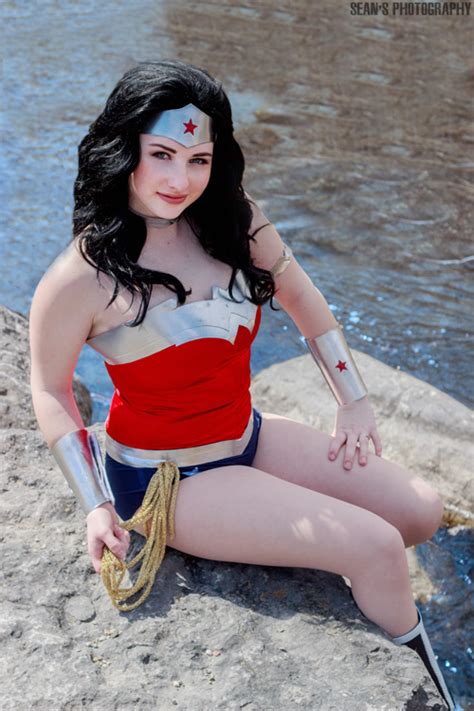 Calvin S Canadian Cave Of Coolness Wonder Woman Cosplay