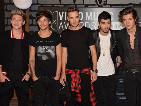 one direction score fastest selling album of 2013 with midnight
