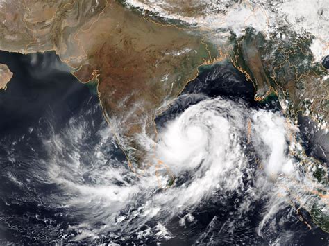 cyclone fani latest india storm news   evacuated  bay  bengal  independent