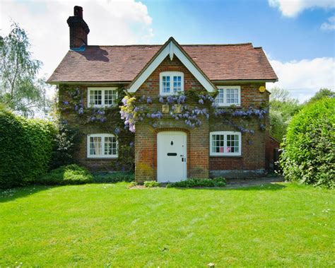 gorgeous english cottage style houses decor tips