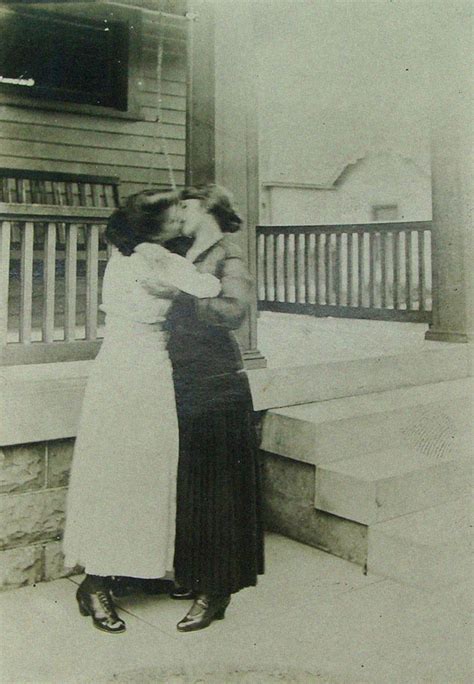 Amateur Lesbian Kissing – Telegraph