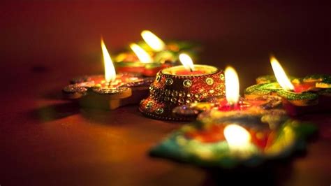 Diwali 2023 Vastu Tips Decorate Lamps Rangoli And Maa Laxmi Puja Items