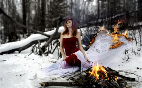 壁纸 森林 户外户外 妇女 染过的头发 景深 性质 雪 冬季 连衣裙 火 弹簧 秋季 天气 季节 拍照片
