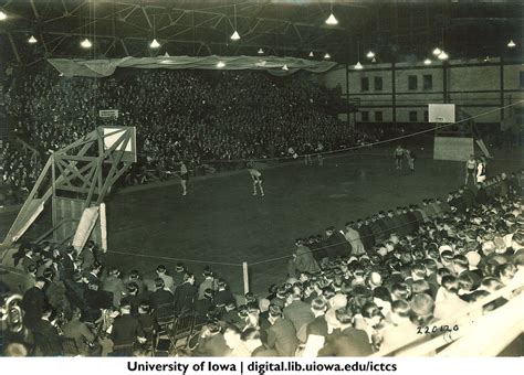 Iowa Basketball Game The University Of Iowa 1920s Flickr