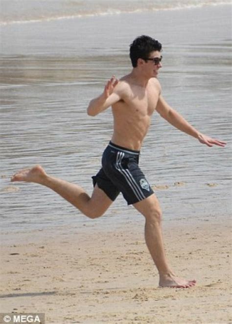 pin by maggie mendes on shawn mendes at beach shawn mendes memes shawn mendes shawn mendes