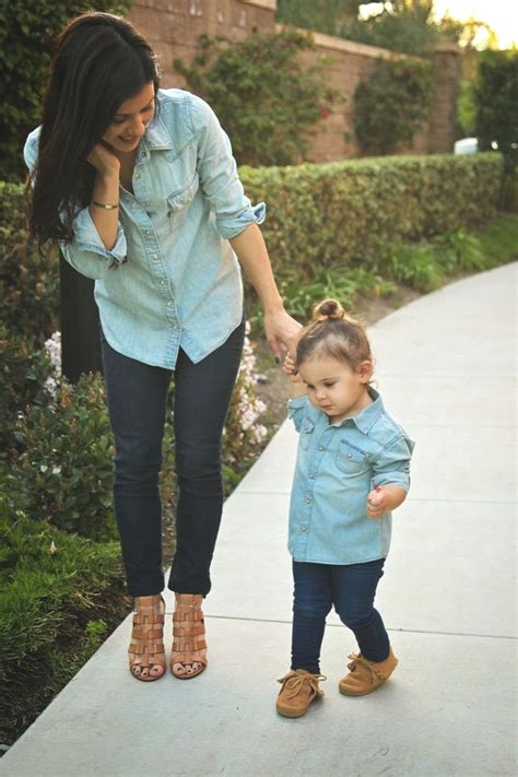 12 photos of mom and daughter twinning which are too adorable viral slacker