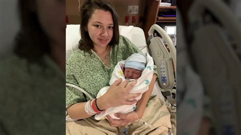 mom gives birth alone in living room with 911 on the phone