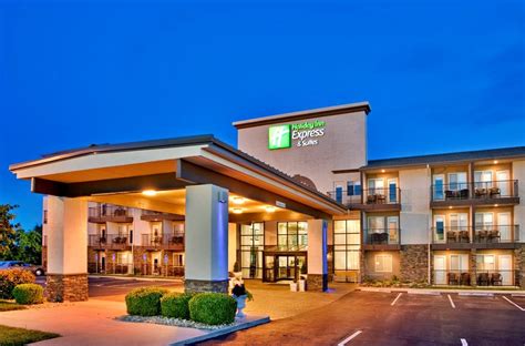 holiday inn express suites branson mo      travel office