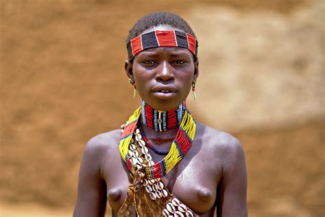 Young Hamar Girl At Turmi Ethiopia The Hamar Tribe Is A … Flickr