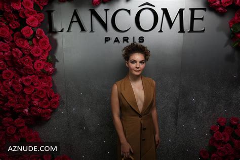 camren bicondova and larsen thompson sexy at the lancome x vogue holiday party photo booth in la