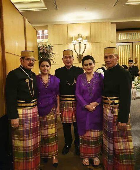 Potret Hangat Mayangsari And Bambang Trihatmodjo Di Tengah Keluarga