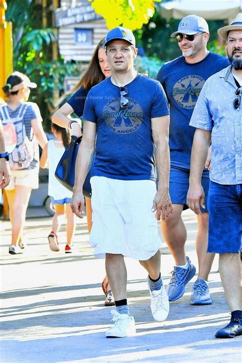 pin by rhonda on jeremy renner with images jeremy