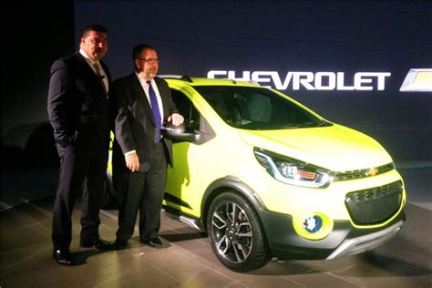 chevrolet beat active concept unveiled  auto expo