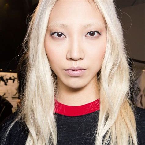 how to go platinum blond for summer without frying your hair