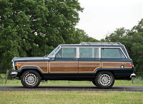 definitive  jeep grand wagoneer buyers guide hagerty media