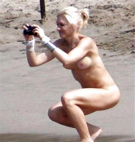 Singer Gwen Stefani Nude Tits And Paparazzi Beach Photos