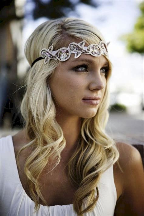 23 Wonderful Long Wedding Hairstyles With Creative Headband Design